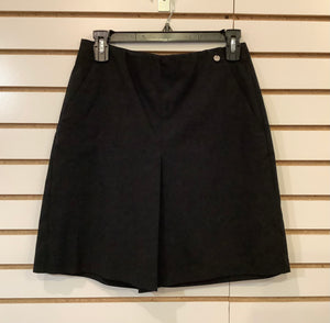 Black Walking Shorts by Robell.