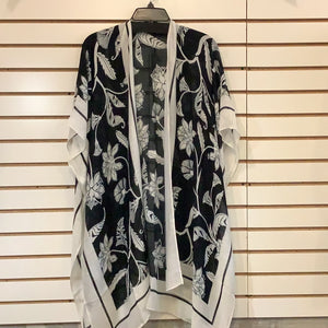 Black and White Floral Kimono by Coco + Carmen