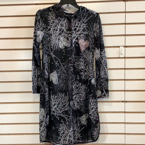 Black/Soft White Graphic Print, Long Sleeves Dress by New Label.