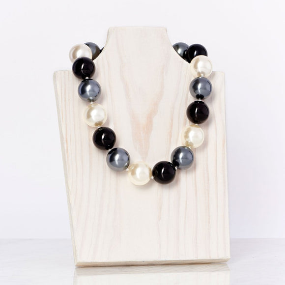 Ivory/Black/Grey Hot Girls Pearls Necklace